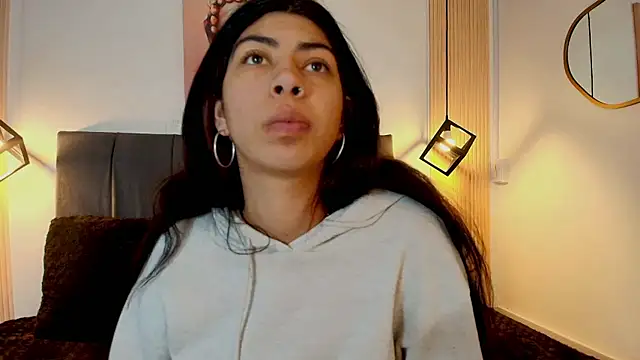 Cassie bloom online show from 01/08/26, 07:42