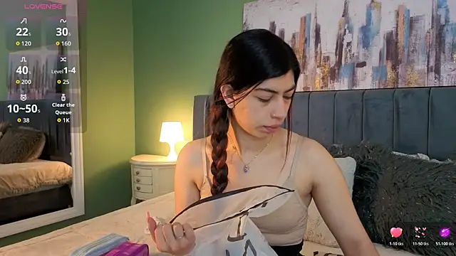 Cassie bloom online show from 04/30/26, 03:13