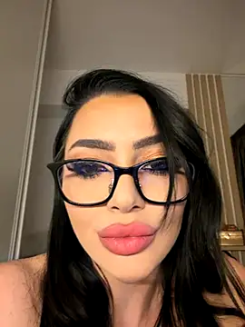 Mia Splash online show from 12/13/25, 08:04