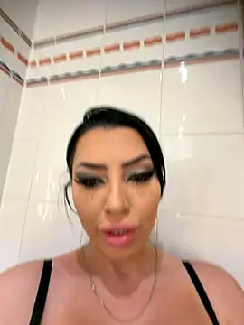 Mia Splash online show from 11/28/25, 08:31