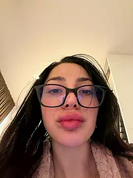 Mia Splash online show from 01/16/26, 07:56