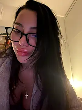 Mia Splash online show from 01/15/26, 07:50