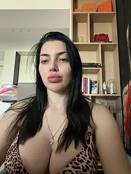 Snapshot of Mia_Splash chatting on 05/06/26, 11:25 Mia Splash online show from 05/06/26, 11:25