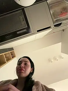 Mia Splash online show from 04/09/26, 05:52