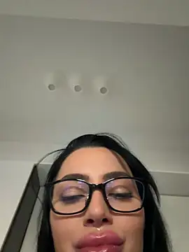 Mia Splash online show from 03/07/26, 03:50