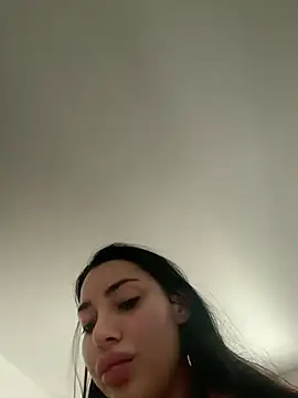 Mia Splash online show from 03/02/26, 09:49