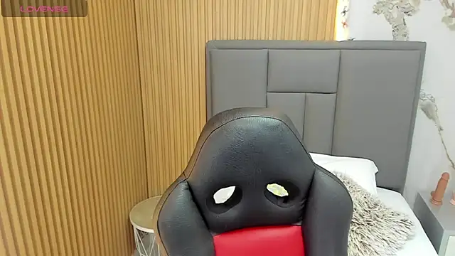 MEGANZARICK online show from 11/13/25, 02:48