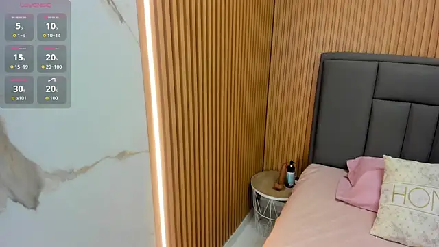 MEGANZARICK online show from 11/18/25, 02:49