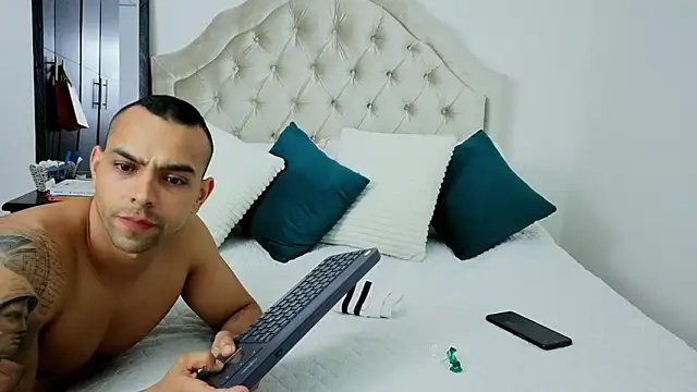 Snapshot of Bastiandelux chatting on 10/09/25, 11:38 Bastiandelux online show from 10/09/25, 11:38