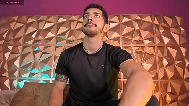 AlejandroStormm online show from 12/19/25, 05:59