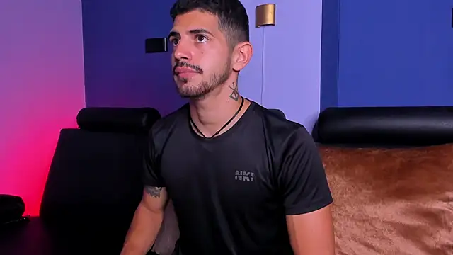 AlejandroStormm online show from 12/02/25, 07:48