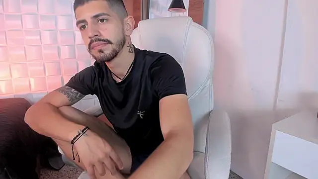 AlejandroStormm online show from 10/26/25, 02:45