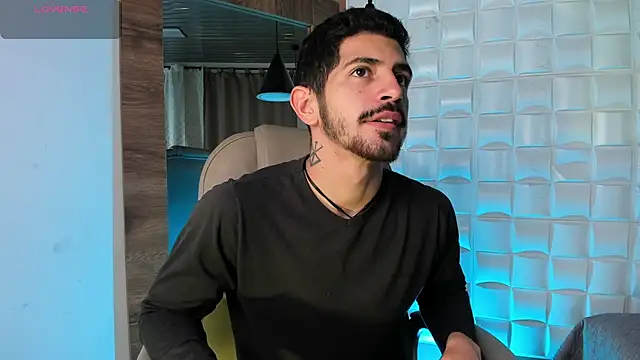 AlejandroStormm online show from 02/04/26, 03:56