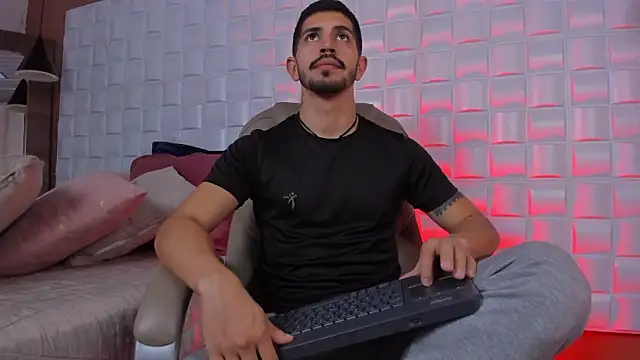 AlejandroStormm online show from 02/24/26, 08:31