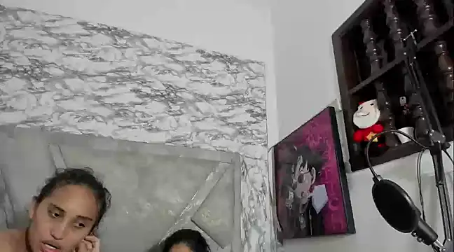 Snapshot of ElizaAndQuisha chatting on 03/07/25, 06:54 ElizaAndQuisha online show from 03/07/25, 06:54