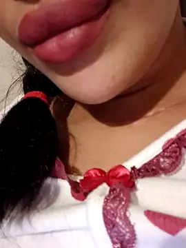 Sexlove1xo online show from 11/10/25, 01:49