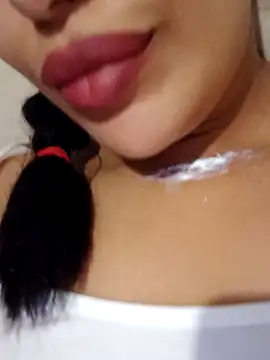 Sexlove1xo online show from 11/06/25, 02:21