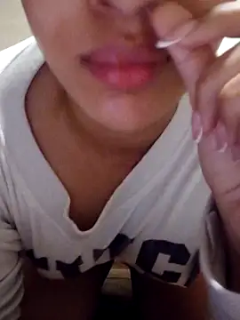 Snapshot of Sexlove1xo chatting on 04/24/26, 02:19 Sexlove1xo online show from 04/24/26, 02:19