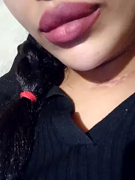 Sexlove1xo online show from 11/24/25, 05:51