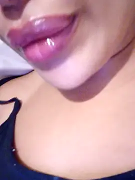 Sexlove1xo online show from 10/16/25, 03:42