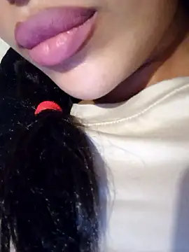 Sexlove1xo online show from 11/18/25, 04:43