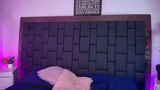 Snapshot of Lexi_Howard_ chatting on 10/01/25, 03:44 Lexi Howard online show from 10/01/25, 03:44