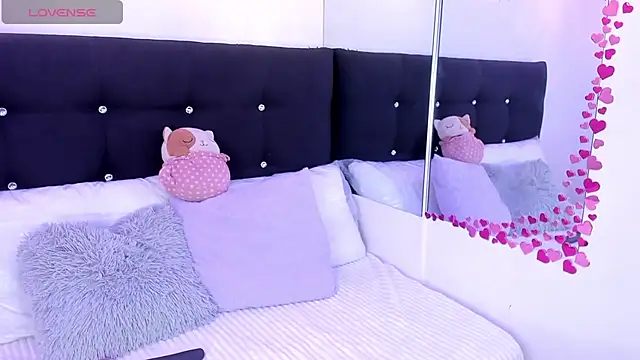 Anniie  Evans online show from 03/12/26, 06:34