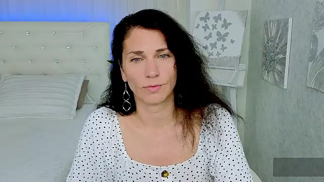 mylady xenia online show from 06/25/26, 10:04