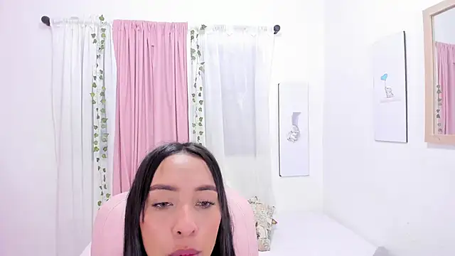 Snapshot of Emma_lorense22 chatting on 03/15/25, 06:54 Emma lorense22 online show from 03/15/25, 06:54