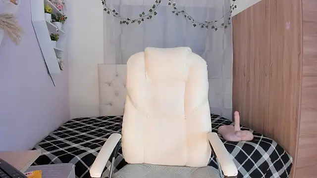 Emma lorense22 online show from 11/14/25, 07:28