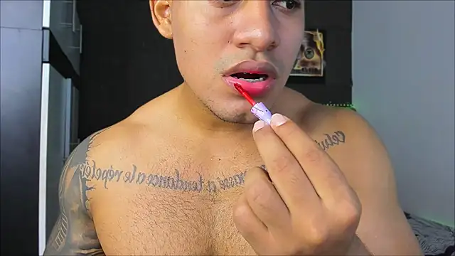 luigi hot  online show from 11/21/25, 03:05