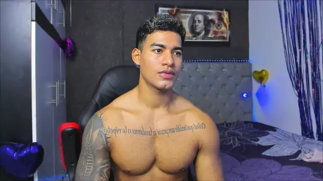 Snapshot of luigi_hot_ chatting on 07/06/26, 03:03 luigi hot online show from 07/06/26, 03:03