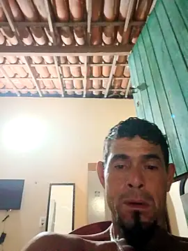 Snapshot of 39januario chatting on 02/04/26, 11:00 39januario online show from 02/04/26, 11:00