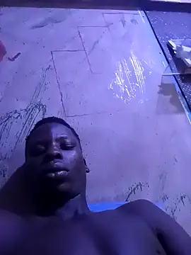 Snapshot of pusslover251 chatting on 10/29/25, 04:17 pusslover251 online show from 10/29/25, 04:17