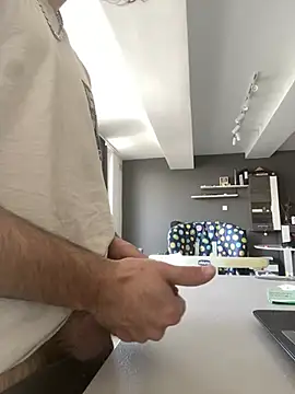 mikekmi21 online show from 03/05/25, 09:27