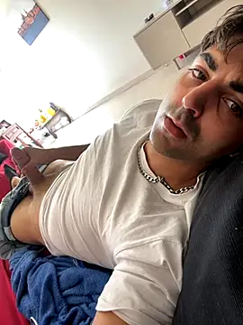 mikekmi21 online show from 11/09/25, 02:32