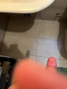 mikekmi21 online show from 10/14/25, 11:11