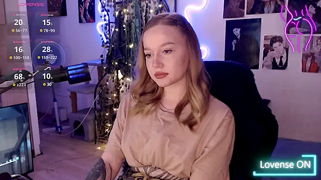 Snapshot of lissallor_ chatting on 02/25/25, 01:10 lissallor online show from 02/25/25, 01:10