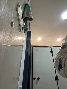 Snapshot of Anson0722 chatting on 11/13/25, 03:49 Anson0722 online show from 11/13/25, 03:49