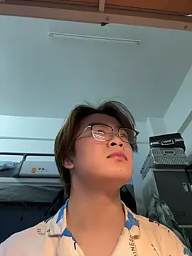 Snapshot of Anson0722 chatting on 11/26/25, 02:28 Anson0722 online show from 11/26/25, 02:28