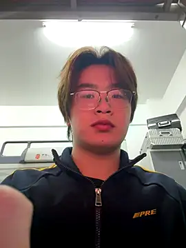 Snapshot of Anson0722 chatting on 12/01/25, 03:24 Anson0722 online show from 12/01/25, 03:24