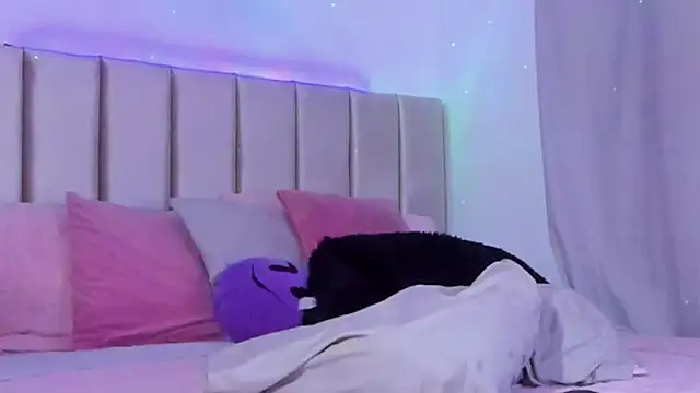 Anaroussew02 online show from 10/14/25, 02:12