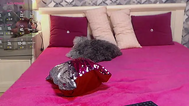 Nico1e Smith online show from 10/16/25, 03:15