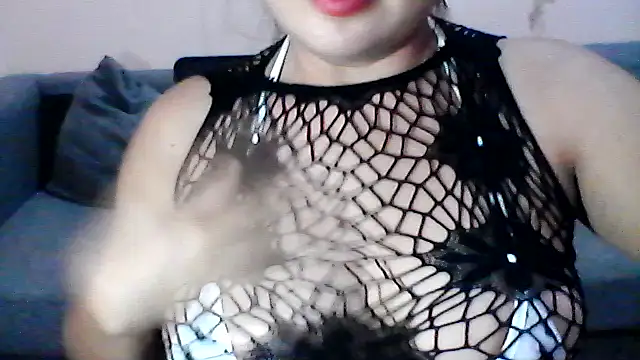 Snapshot of shashel5 chatting on 07/15/26, 05:36 shashel5 online show from 07/15/26, 05:36