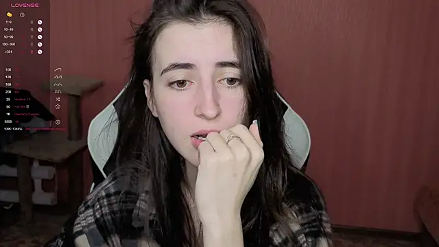 Snapshot of reaiss chatting on 11/15/25, 04:27 reaiss online show from 11/15/25, 04:27