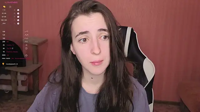 Snapshot of reaiss chatting on 11/13/25, 05:00 reaiss online show from 11/13/25, 05:00