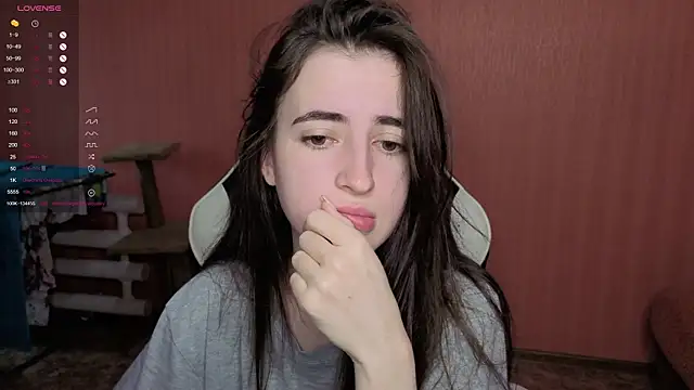 Snapshot of reaiss chatting on 12/02/25, 04:03 reaiss online show from 12/02/25, 04:03