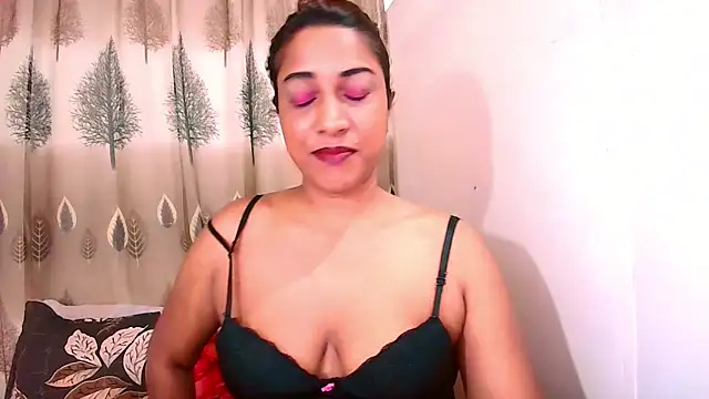 Snapshot of Indian_Erotic69 chatting on 04/21/26, 05:47 Indian Erotic69 online show from 04/21/26, 05:47