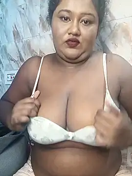 Snapshot of horny_diana chatting on 09/24/25, 05:08 horny diana online show from 09/24/25, 05:08