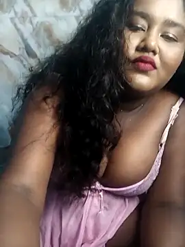 Snapshot of horny_diana chatting on 09/22/25, 06:36 horny diana online show from 09/22/25, 06:36